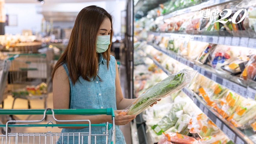【健康2.0】 缺乏營養小心增加感染新冠的機會！營養師：外出採購這些菜必買
