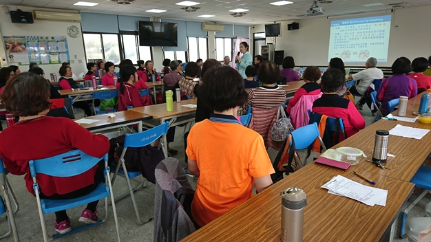 過嶺關懷據點-菸與慢性肺阻塞講座