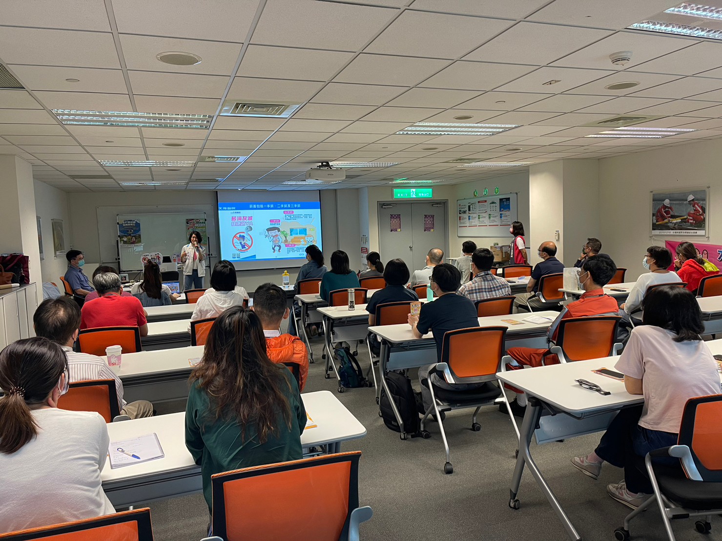 青埔高鐵站-菸害.安寧及病人自主法宣導講座