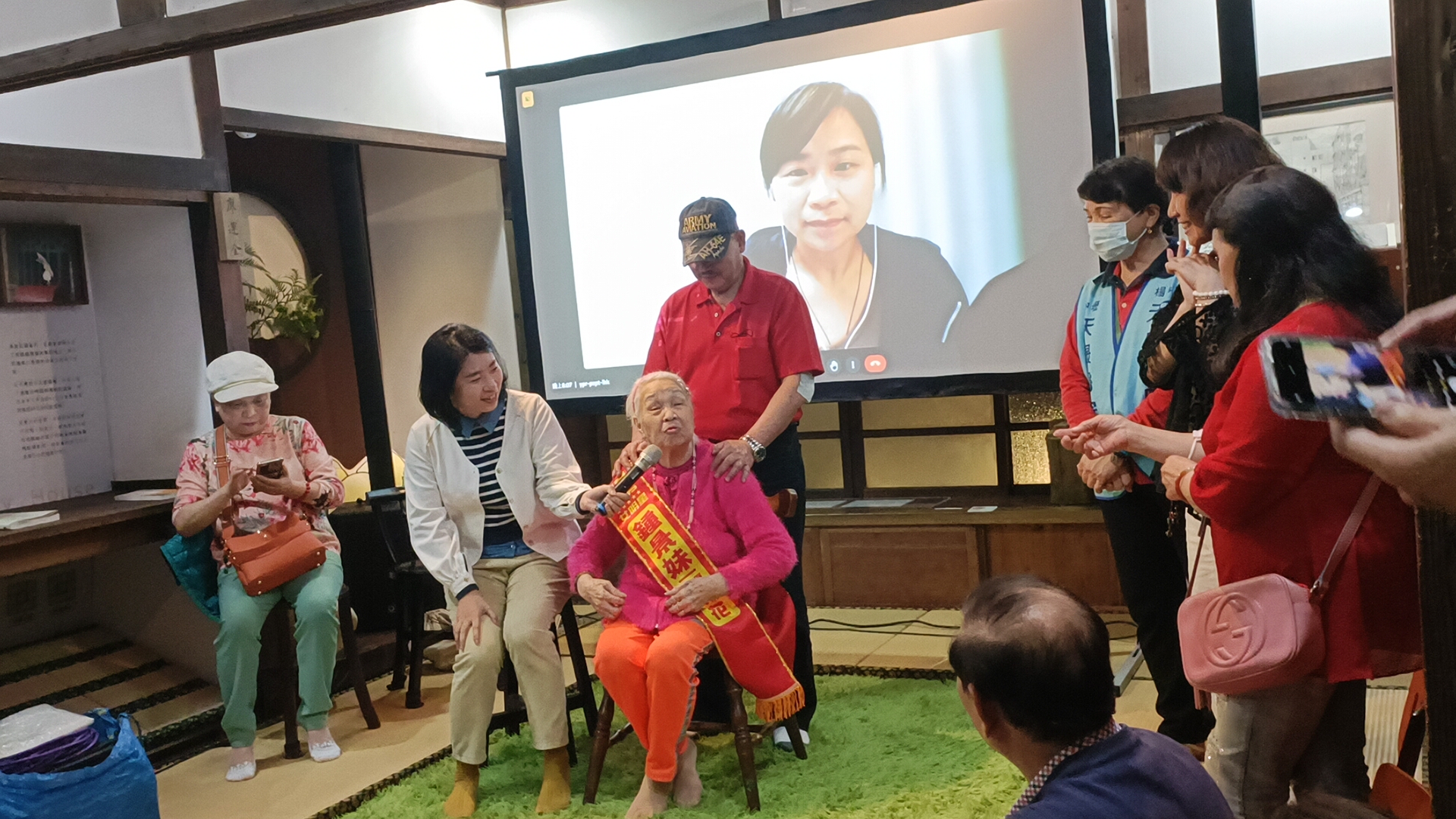 失智友善社區-邀阿公阿嬤拍B級僵屍片-映後座談會