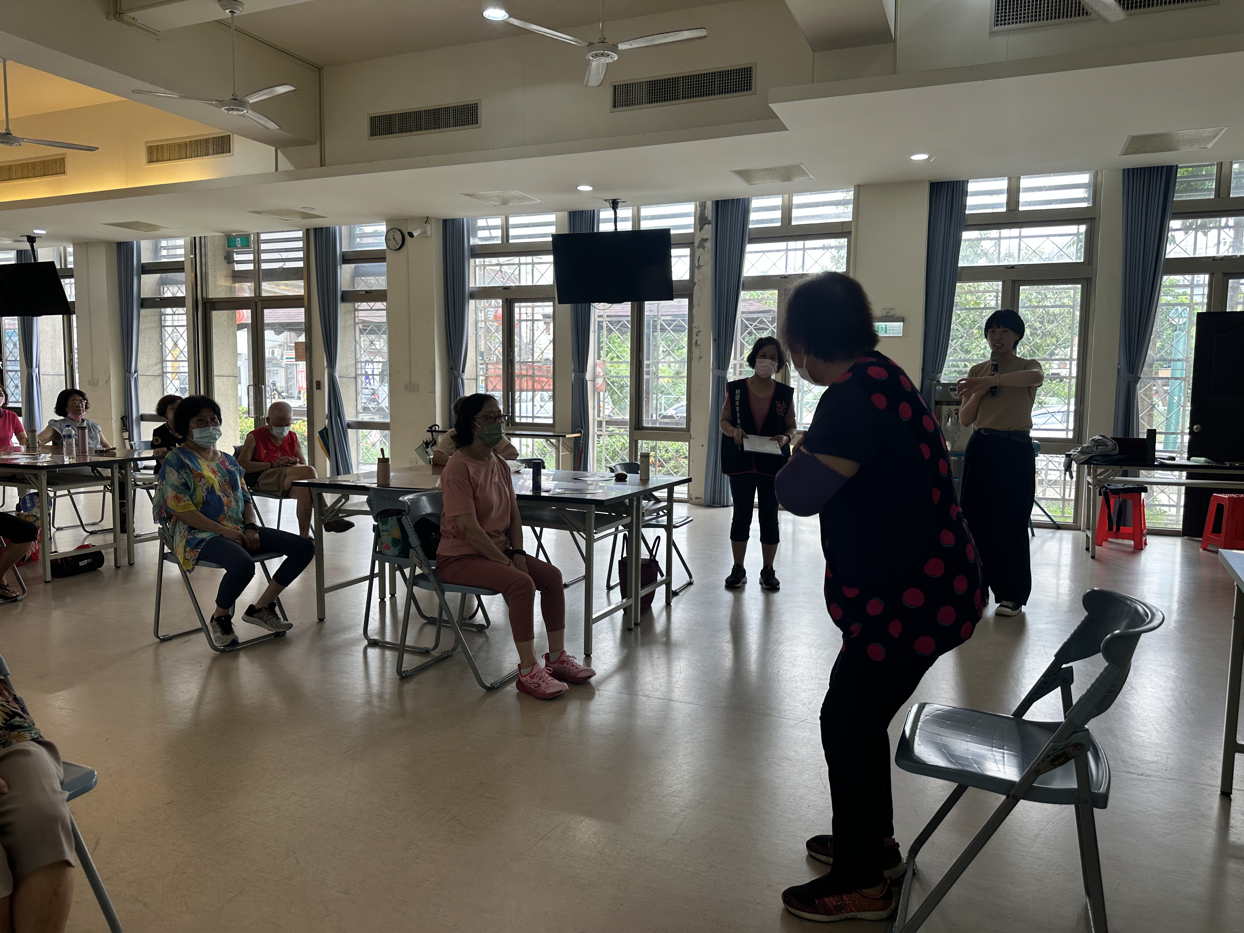 防跌妙招-彭靖雅物理治療師-龍江市民活動中心