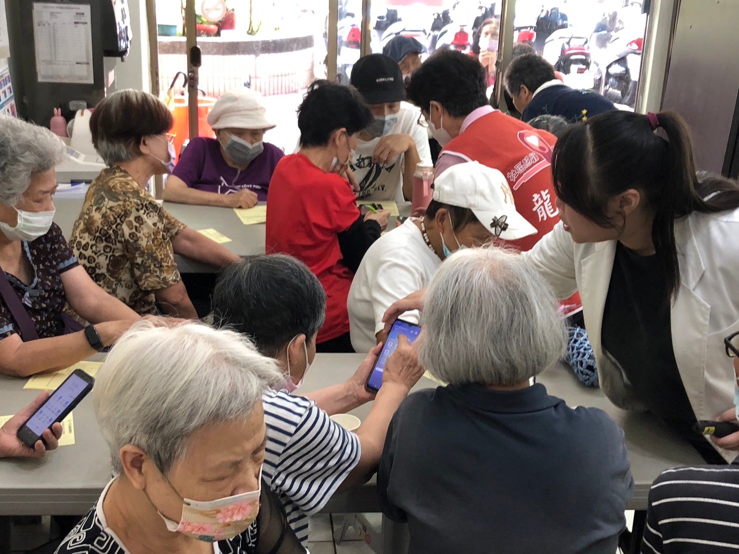 龍平里-智慧手機基礎應用及長者資源整合平台運用