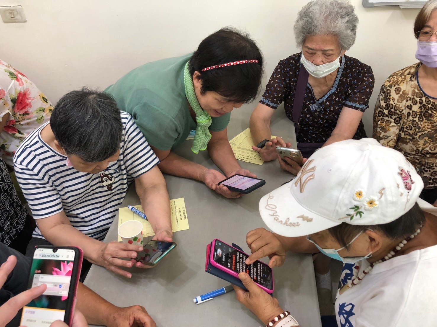 龍平里-智慧手機基礎應用及長者資源整合平台運用