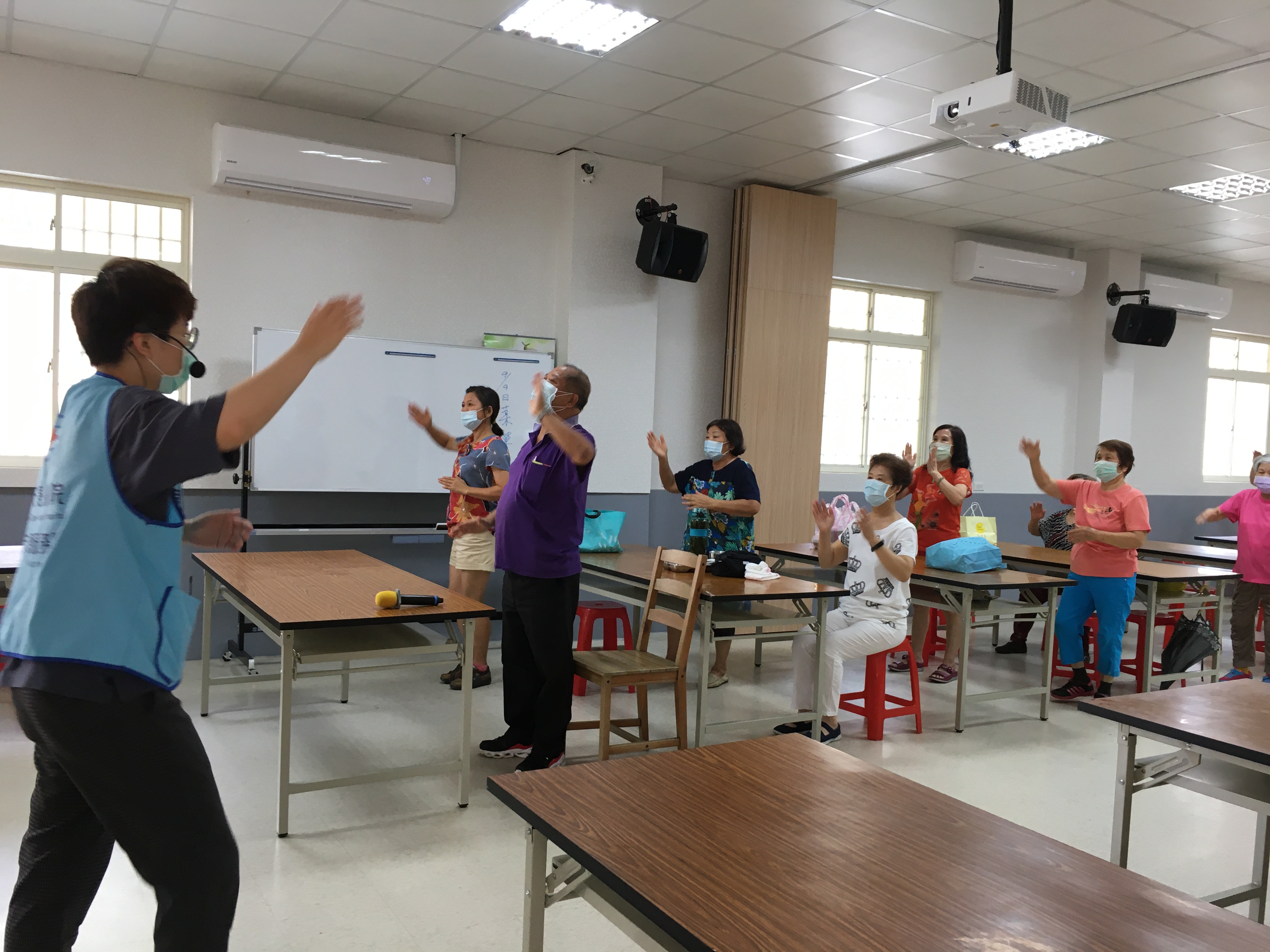 忠福里-體適能運動與造型氣球手做