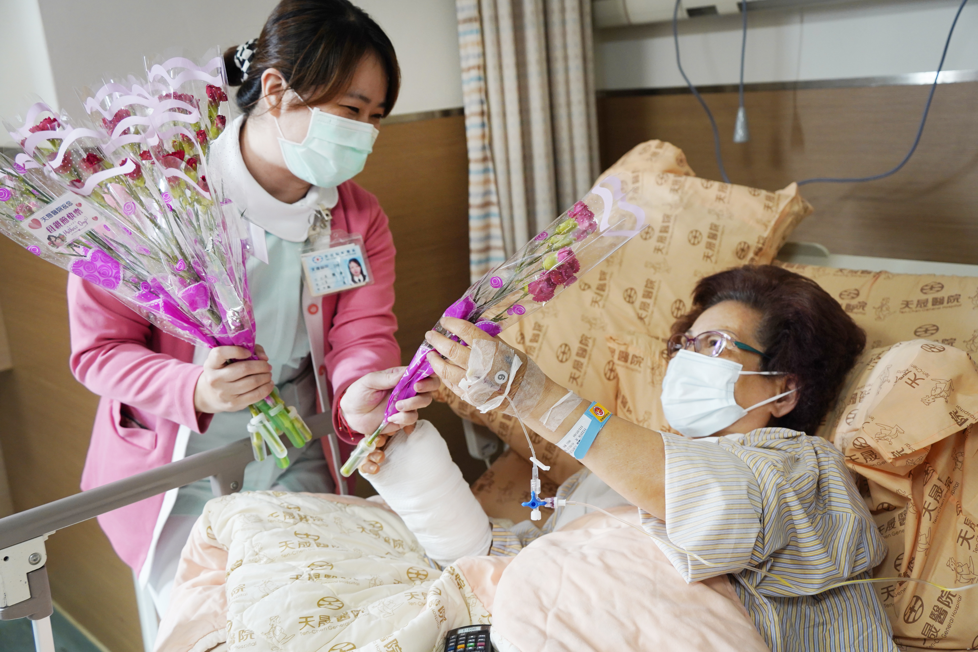 志願服務隊-母親節病房關懷訪視活動