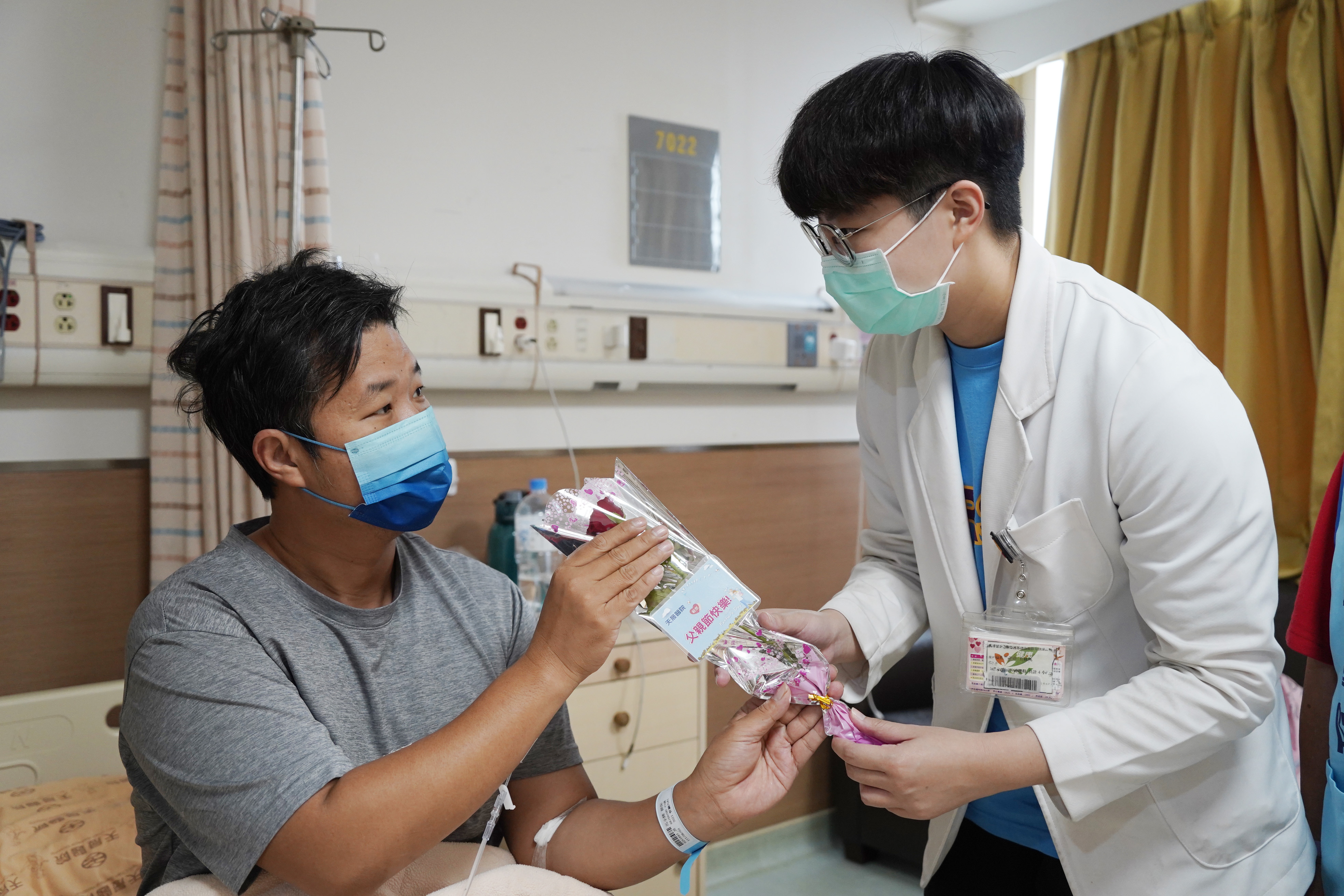 志願服務隊-父親節病房關懷訪視活動