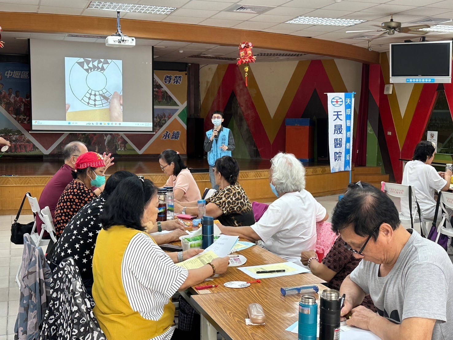 中壢原民關懷據點親密暴力舒壓課程-正念紓壓與禪繞