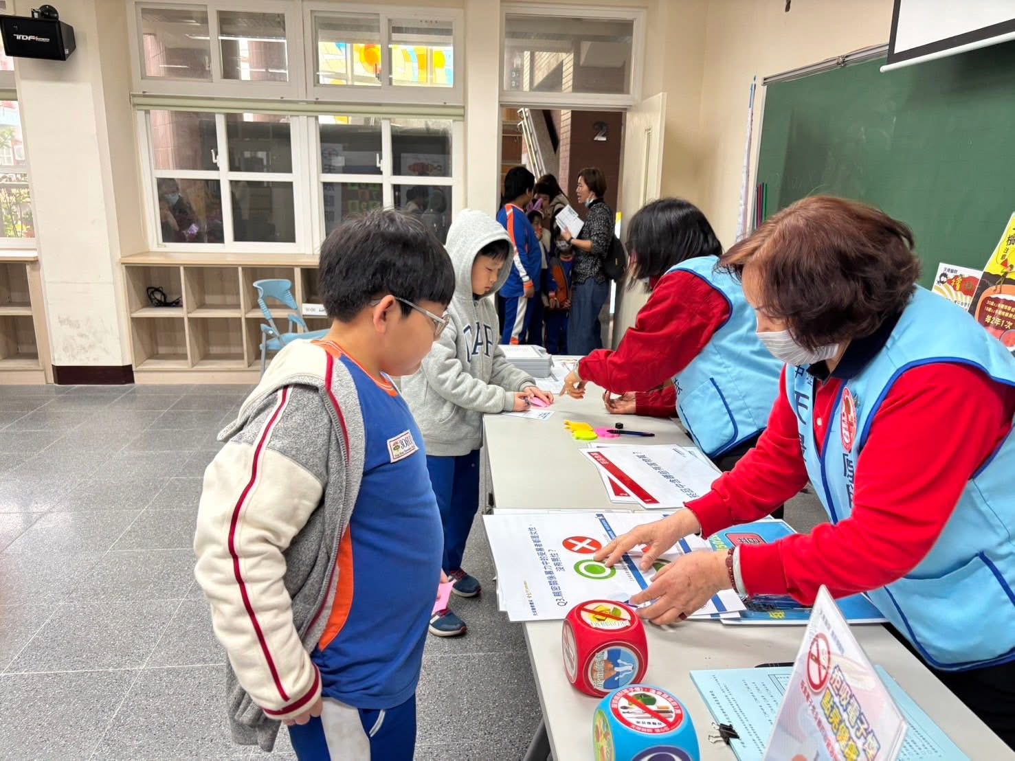 新明國小-菸檳健康趣味站